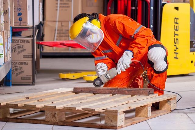 Work safety is an issue often neglected by small companies and incompetent managers.